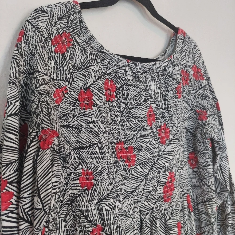 J.Jill Smocked Black White Red Floral Peasant‎ Top Size Large Tall
